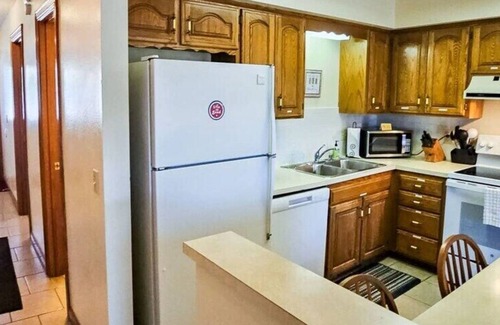 Holiday Island Casa | Green Meadow 2 Condo Lake Access, Marina, Golf
