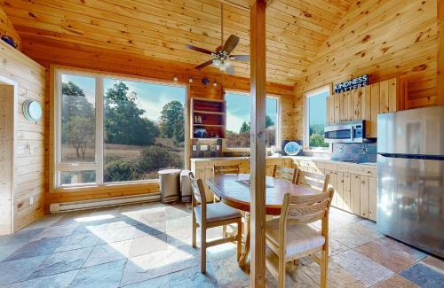 Maple City Casa | Green Pastures