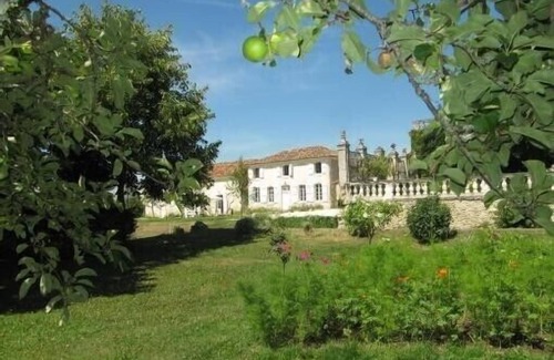 Champagne-et-Fontaine Cabaña | albergue ISMH, Périgord verde, 4 dormitorios, piscina climatizada, pista