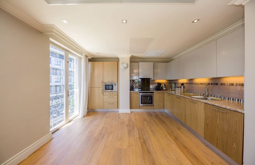 Green Point Apartamento | Green Point Apartment walking Distance to Stadium (407 Royal)