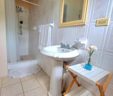 Oracabessa Casa | Green's Palace Jamaica