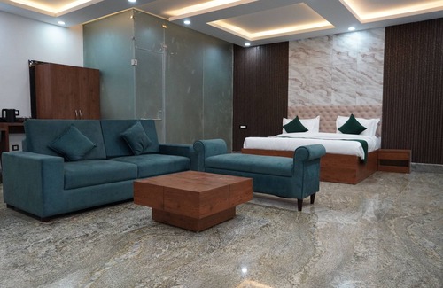 Sadabad Hotel | Green Sarovar Hotel & Restaurant