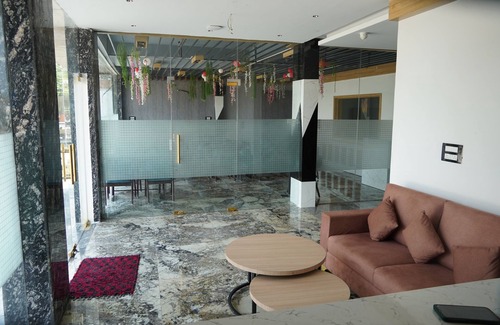 Sadabad Hotel | Green Sarovar Hotel & Restaurant
