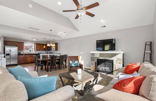 Whalehead Beach Casa | Green Sea Turtle: Hot Tub | Tiki Bar | Pool Access