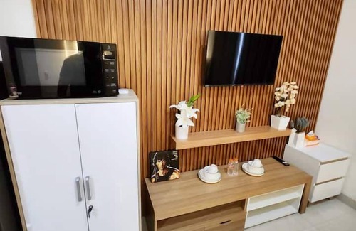 Jakarta Apartamento | Green Sedayu Apartment by Emily
