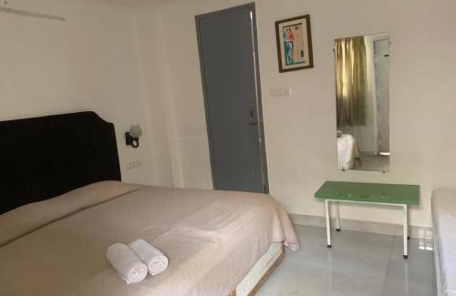 Meerut Apartamento | Green Serene Abode