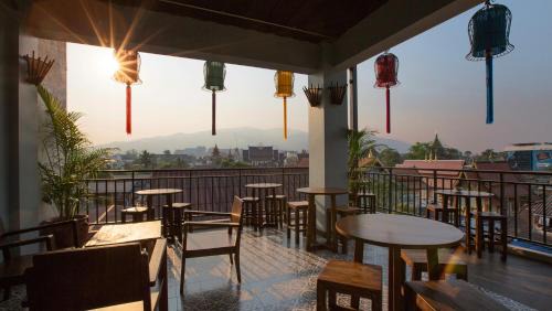 Old City Hotel | Green Tiger House