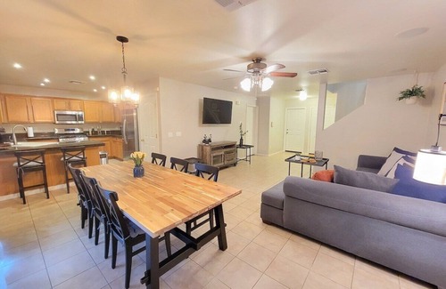 Green Valley Casa | Green Valley Home · Dauz Experts GV- Family Home 4Bed/2Bath