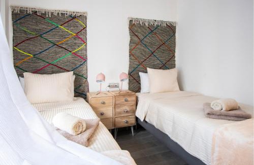 Caleta de Fuste Apartamento | Green View Luxury appartment in new complex Pueblo Majorero next to golf course 5 min walk from the Beach and Atlantico Shopping Centre in Caleta de Fuste Next to Cassino and Elba Sara Hotel 2 bedrooms 2 bathrooms huge terace!