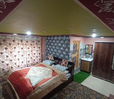 Srinagar Casa | GREEN WOODS PAYING GUEST HOUSE