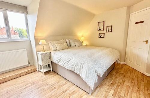Diss Casa | Greenacre Lodge - cosy, dog-friendly rural home with private garden