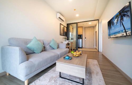 Laguna Apartamento | Greenery Views 1 BR Laguna SkyLine Apartment B2512 just 10 min walk Bangtao Beach