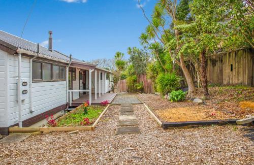 Greenhithe Casa | Greenhithe Hidden Gem with Sea Views and Parking