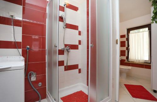 Rabac Apartamento | Greenhouse family apartments