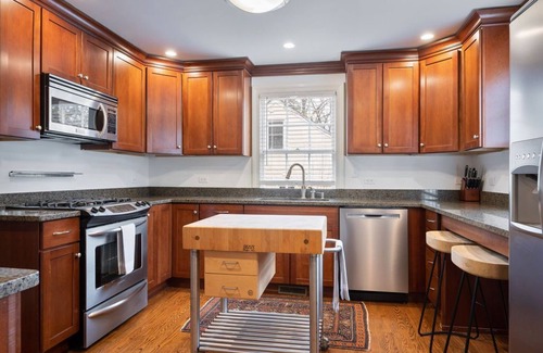Barracks Rugby Casa | GreenLeaf |3 bed, 2 Bath in Rugby Hills - Great central location UVA and Downtown Cville!