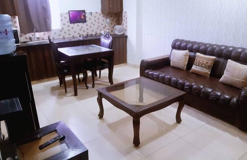 Bahria Town Apartamento | Greenleaf Suites