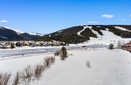 East Village at Copper Apartamento | Greens at Copper 218 by Summit County Mountain Retreats