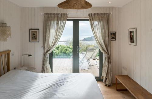 Pembroke Casa | Greenshutters PembrokeshireBeachHouse
