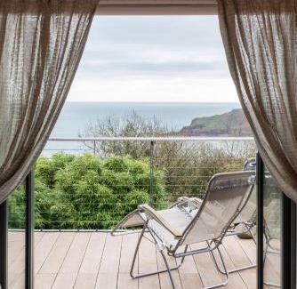 Pembroke Casa | Greenshutters PembrokeshireBeachHouse
