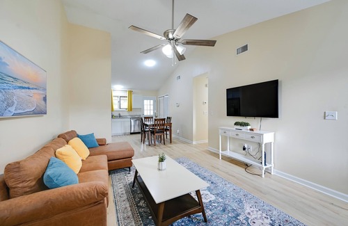 Greenville Casa | Greenville Getaway: Close to Campus + Stadium!