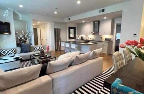 Port Chester Casa | Greenwich Ct. Rye N.Y. 2 Bedroom Loft Apartment!!