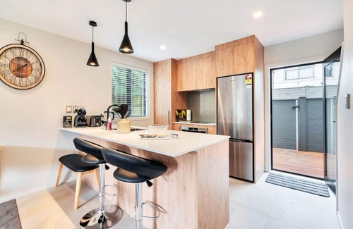 Newton Casa | Casa urbana elegante con flecos de la ciudad
