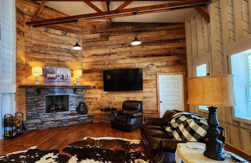 Altamont Complejo | Greeter Falls Lodge Common Area