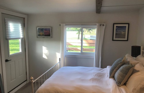 Chatsworth Otro | Grey County Farmhouse Suite