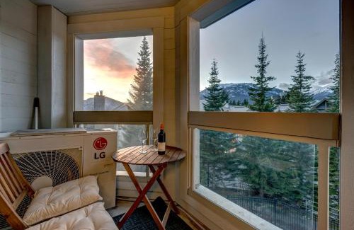 Upper Village Casa | Greystone Lodge 320 Ski-in Out