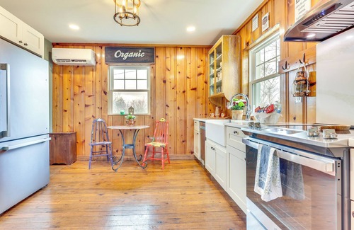 New Market Cabaña | New Market Home w/ Fire Pit: Near Skiing & Hiking