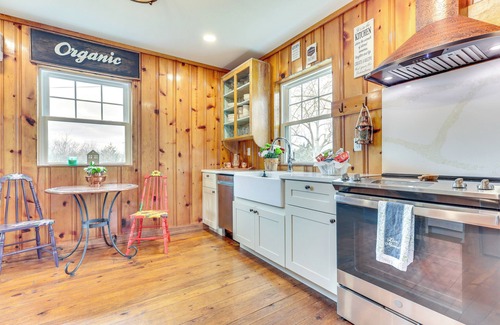New Market Cabaña | New Market Home w/ Fire Pit: Near Skiing & Hiking