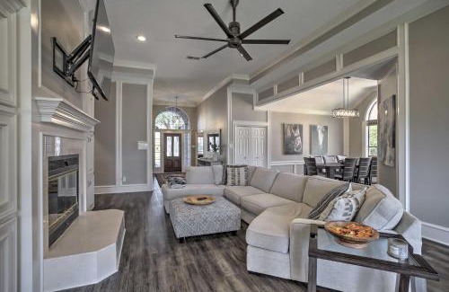 Walden on Lake Conroe Casa | Grills and Boat Dock Comfy Cove on Lake Conroe