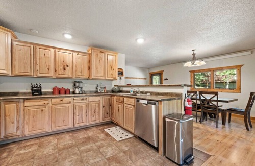 Lead Apartamento | Grizzly Trail Lodge Executive Retreat