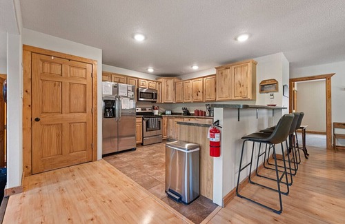 Lead Apartamento | Grizzly Trail Lodge Executive Retreat