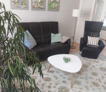 Guestrow Apartamento | Große, familienfreundliche Ferienwohnung, ruhig im Zentrum von Güstrow