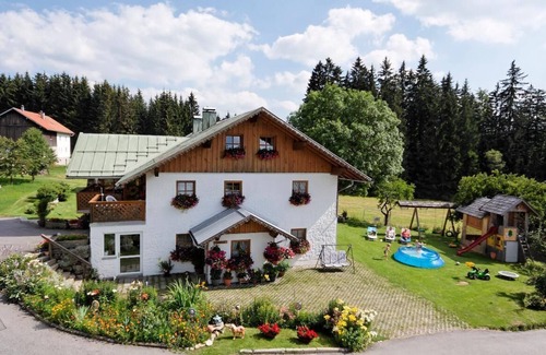 Mauth Apartamento | Große Ferienwohnung (90qm) mit Balkon und Wintergarten