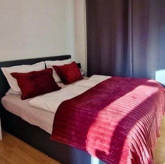Daberstedt Apartamento | Große Ferienwohnung Nähe Stadtpark, 4 Schlafzimmer, gemütliches Wohnzimmer, Terrasse, Parkplatz