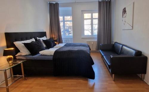 Daberstedt Apartamento | Große Ferienwohnung Nähe Stadtpark, 4 Schlafzimmer, gemütliches Wohnzimmer, Terrasse, Parkplatz