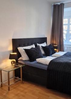 Daberstedt Apartamento | Große Ferienwohnung Nähe Stadtpark, 4 Schlafzimmer, gemütliches Wohnzimmer, Terrasse, Parkplatz