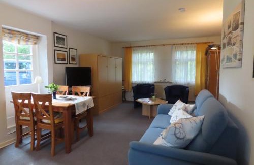 Fedderswarf Apartamento | Große Warf mit Rasenfläche