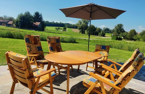 Unterallgau Casa | Großes Ländliches Haus mit Garten und Malerischem Ausblick, Beste Lage im Allgäu
