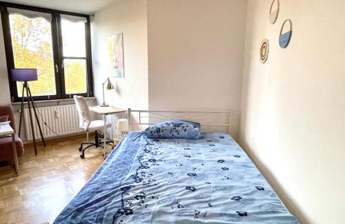 Englschalking Casa | Großes Privatzimmer in Messe und Oktoberfest Nähe