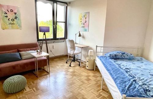 Englschalking Casa | Großes Privatzimmer in Messe und Oktoberfest Nähe