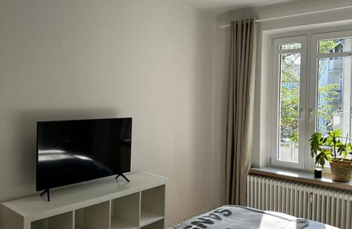 Holtenau Apartamento | Großzügige 3-Zimmer Altbauwohnung