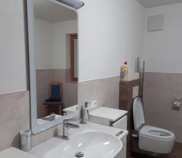 Hollenzen Apartamento | Großzügiges Apartment Georg Mayrhofen Barrierefrei