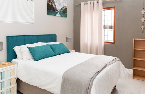 Paarl Apartamento | Groenvlei Self Catering Accommodation located in the beautiful town of Paarl, SA