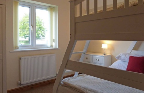 Holywell Casa | Alojamiento grande, sociable, cómodo y bien equipado para grupos de 14 personas en una granja moderna en