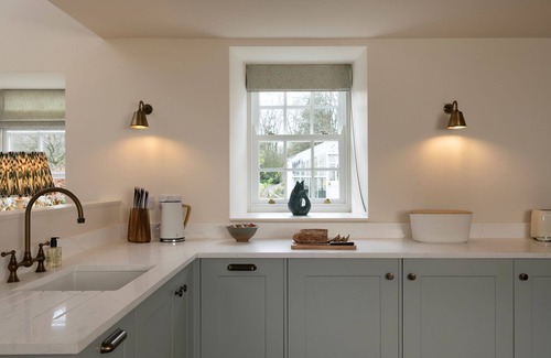 Morpeth Cabaña | GROOMS COTTAGE - An elegant dog friendly escape for two in the grounds of Netherwitton Hall, a histo
