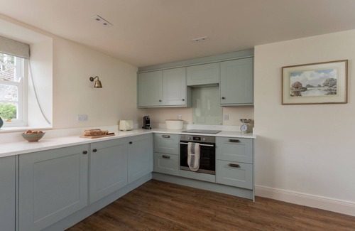 Morpeth Cabaña | GROOMS COTTAGE - An elegant dog friendly escape for two in the grounds of Netherwitton Hall, a histo
