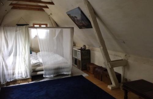 Region Hannover District Apartamento | Grosse Hobbithöhle mit Gemeinschaftsgarten